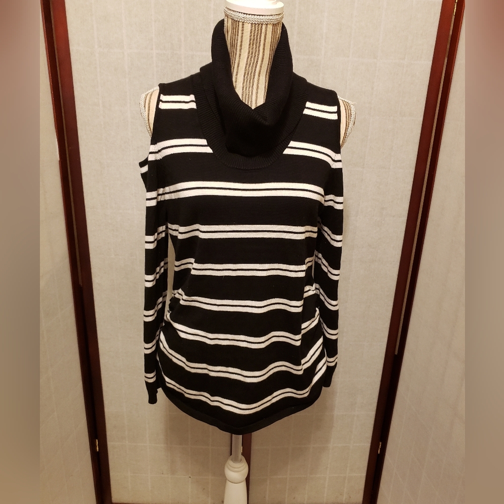 Hooked Up By Iot Sweater